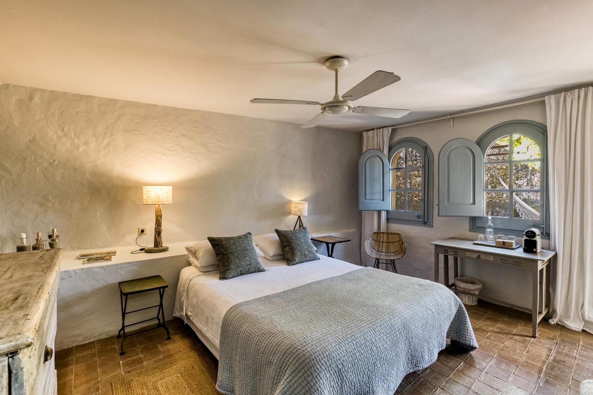 Les Hamaques Hotel Viladamat Bagian luar foto